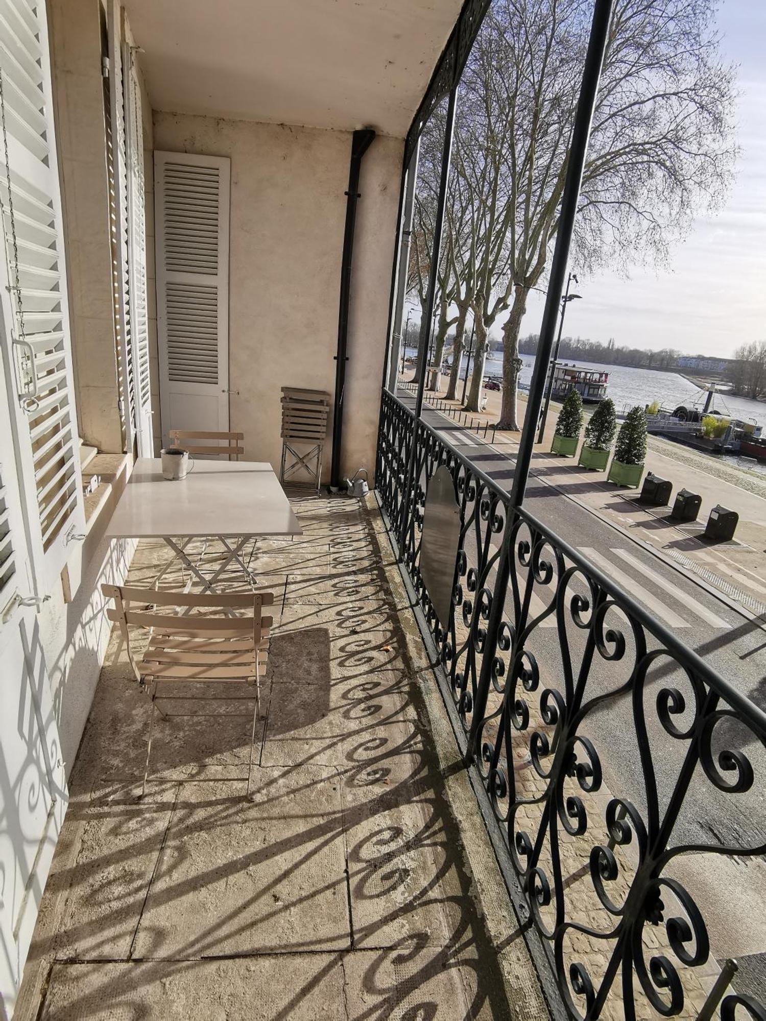 Appart Gite Les Oiseaux- Face Loire Quai Du Chatelet Orléans Exterior foto